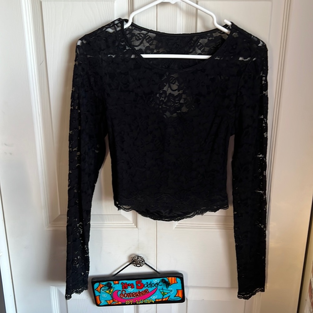 Express Long Sleeve Lace Crop Top